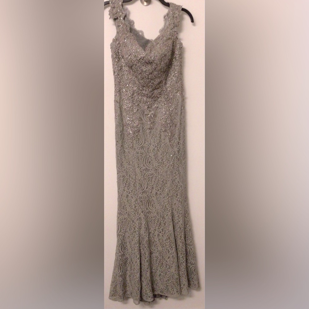 Romance couture Elegant Gray Lace beaded Evening Dress